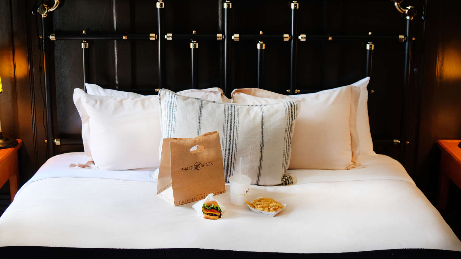 in-room dining Shake Shack